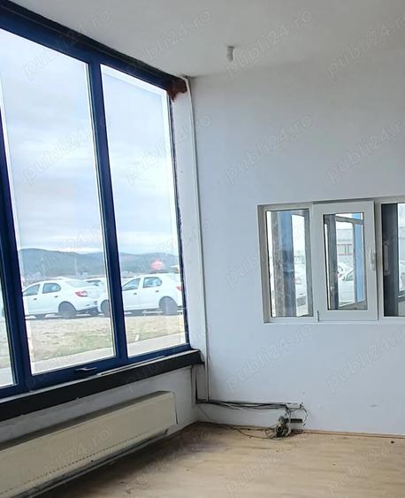 Spațiu comercial, de 1,000 mp, în Sântimbru