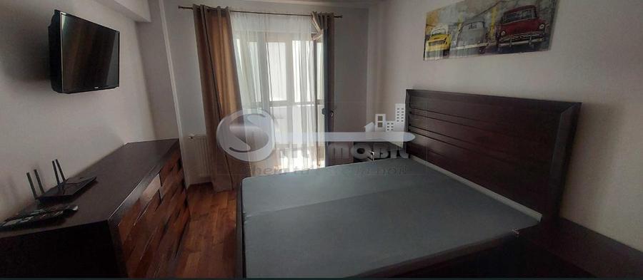 Apartament cu 3 camere decomandat în Bucșinescu