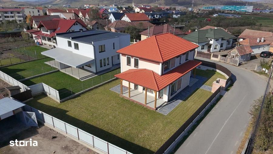 Casă cu 5 camere cu Teren 601 Mp în Apahida