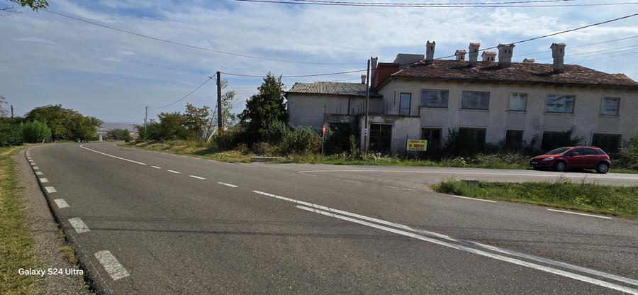 Spațiu comercial, de 800 mp, în Cucorăni