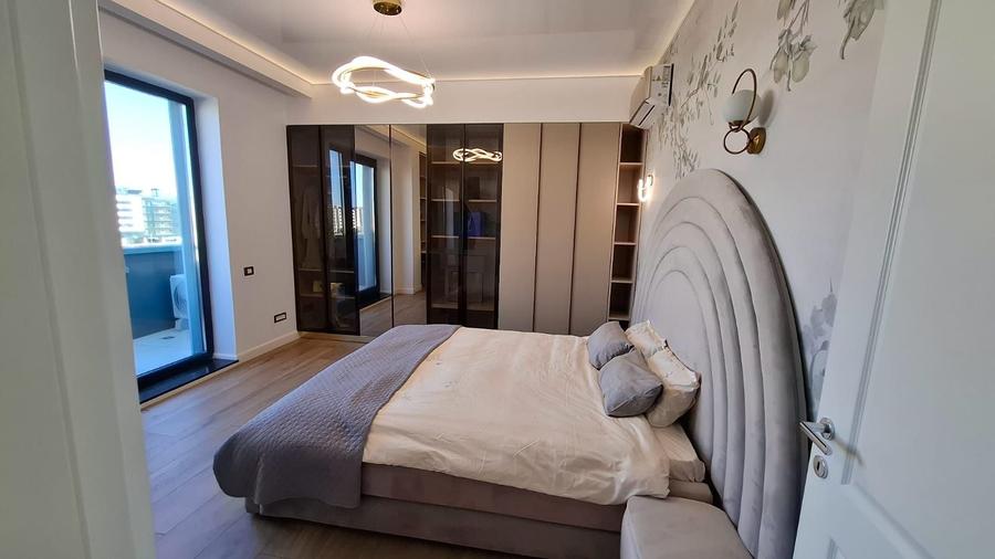 Apartament cu 4 camere decomandat, mobilat în Pipera