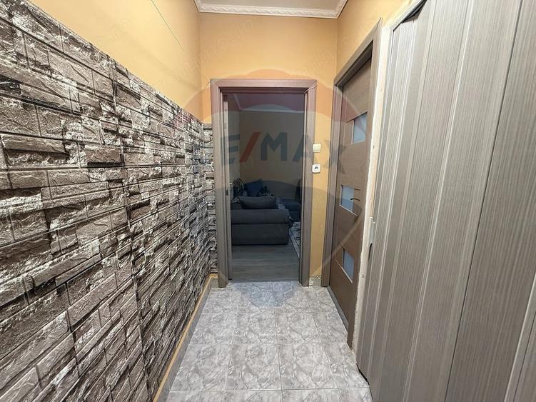Apartament cu 2 camere semidecomandat în Nufărul