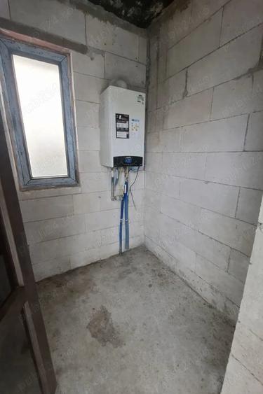 Casă cu 5 camere cu Teren 350 Mp în Vladimirescu