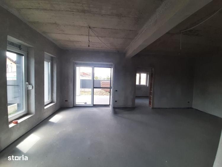 Casă cu 4 camere în Remetea Mare
