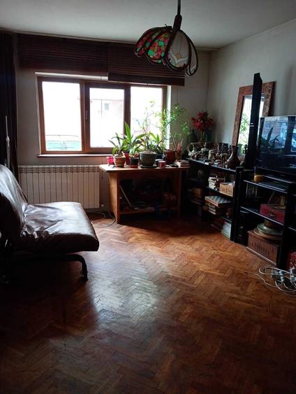 Apartament cu 3 camere decomandat în Autogară