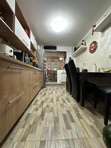 Apartament cu 4 camere semidecomandat, mobilat în Moșilor