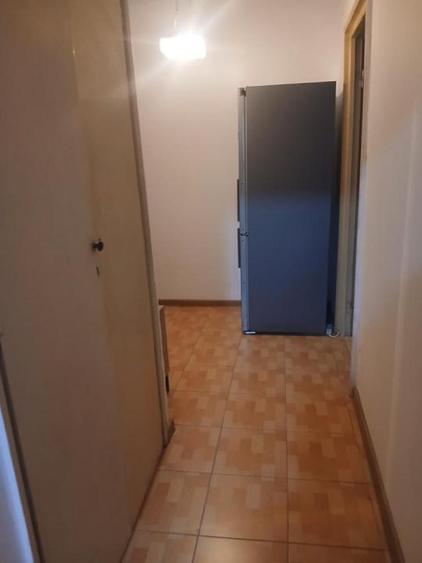 Apartament cu 3 camere în Baba Novac