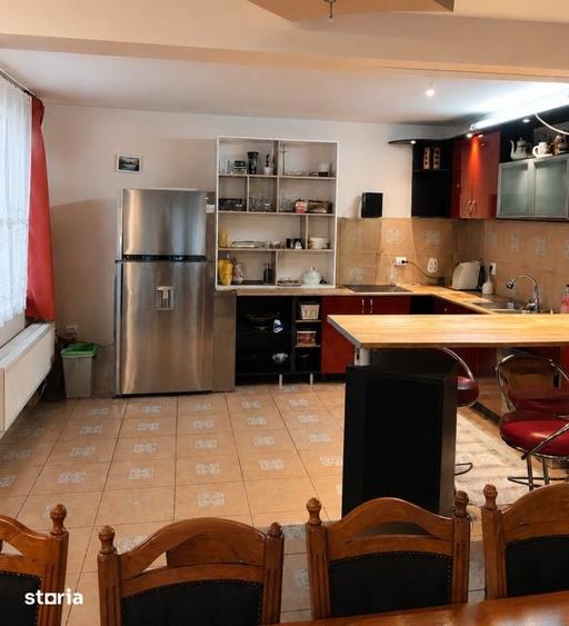 Casă cu 6 camere cu Teren 1200 Mp în Valea Borcutului