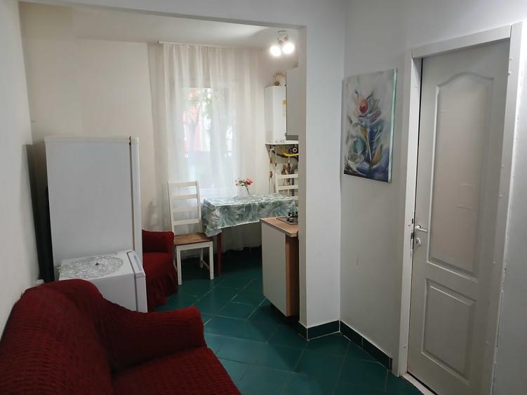 Garsonieră decomandată în Tudor