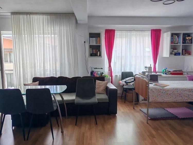 Apartament cu 2 camere semidecomandat, mobilat în Florești — fotografia 2