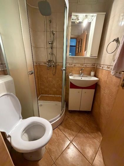 Apartament cu 4 camere decomandat, mobilat în Colentina