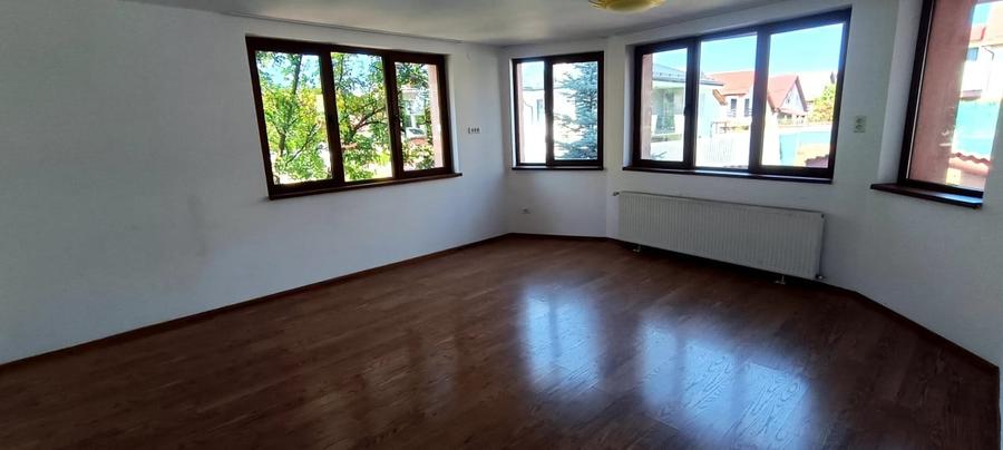 Casă individuală cu 7 camere cu Canalizare în Bunloc