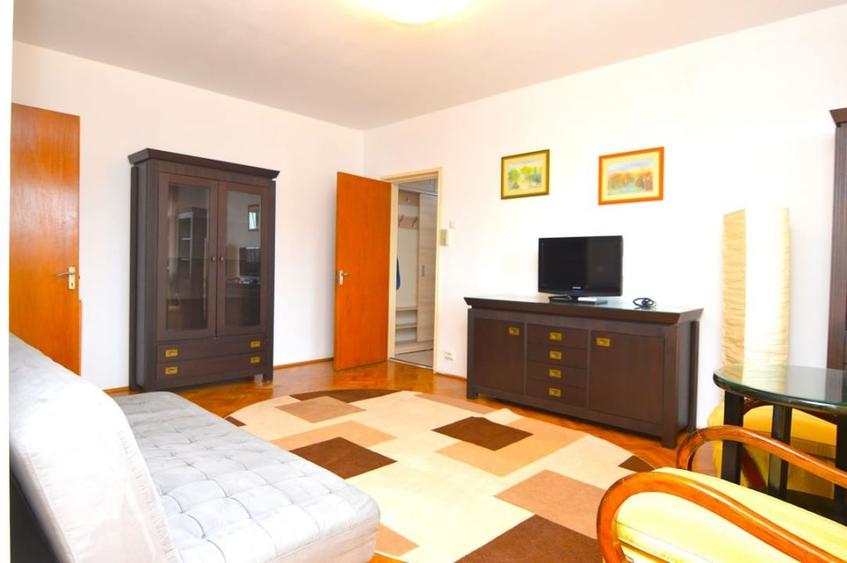 INCHIRIERE APARTAMENT 3 CAMERE UNIRII – TRAIAN - 4