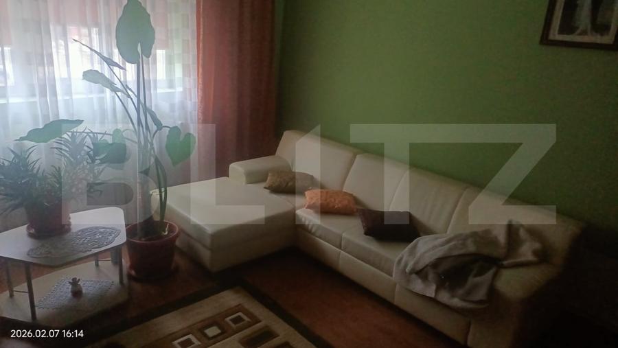Casă individuală cu 4 camere cu Canalizare în Petelea