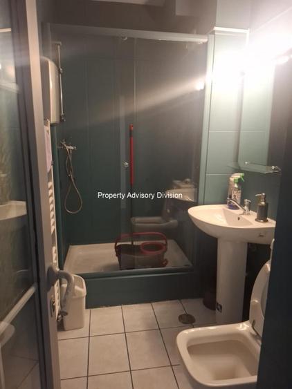 Casă cu 8 camere cu Teren 325 Mp în 1 Mai