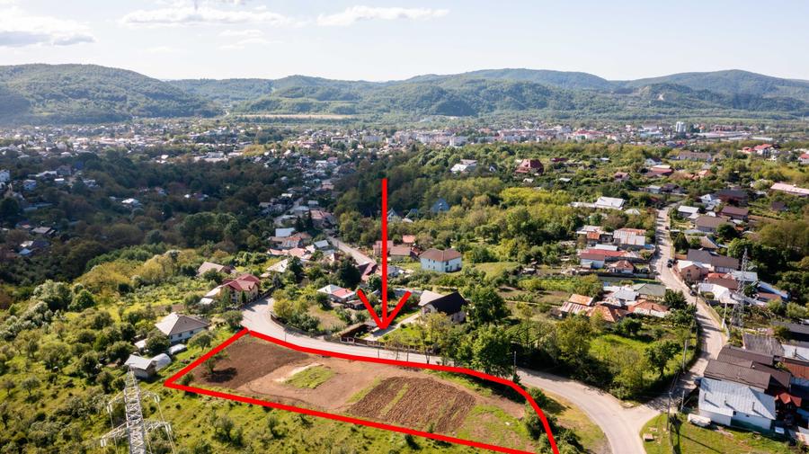 Teren de 1500 mp, în Vălenii de Munte