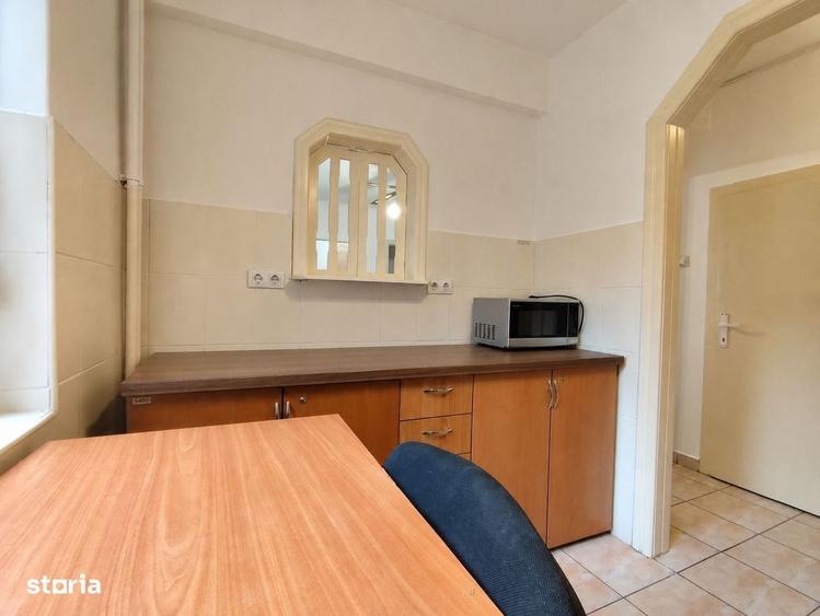 Apartament cu 2 camere semidecomandat în Ultracentral