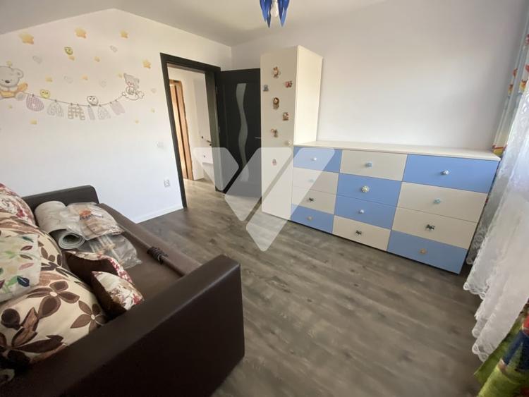 Casă individuală cu 4 camere cu Canalizare în Șura Mare