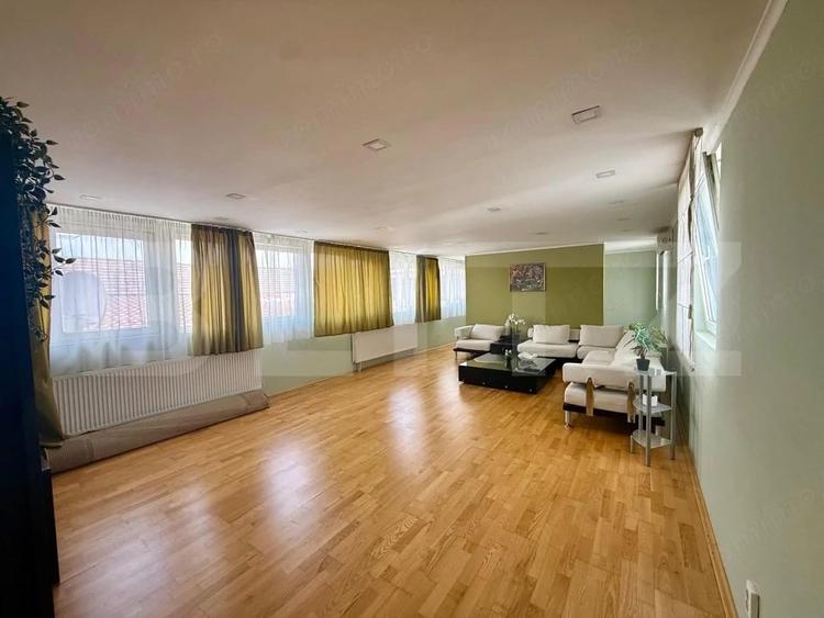 Apartament de vanzare - 3 Camere - 140mp - Ultracentral - 13