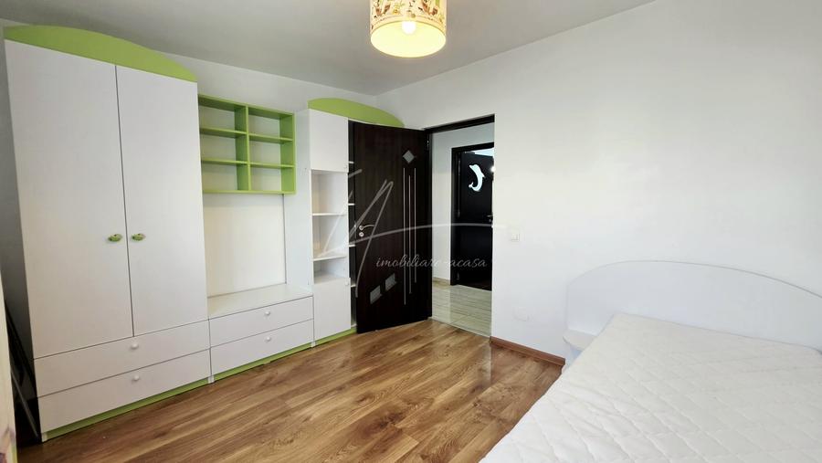 Apartament cu 3 camere decomandat, mobilat în Chiajna