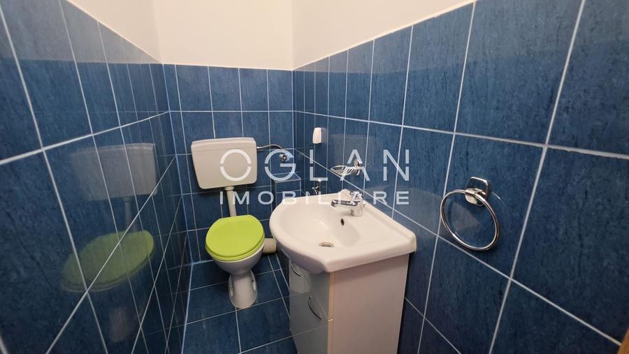 Apartament cu 3 camere semidecomandat, mobilat în Central