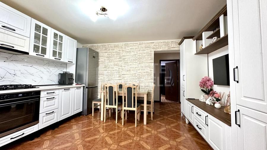 Apartament cu 3 camere semidecomandat, mobilat în Iris — fotografia 1