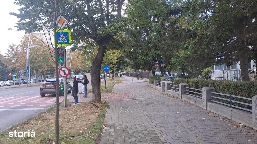 Spațiu comercial, de 150 mp, în Cornișa