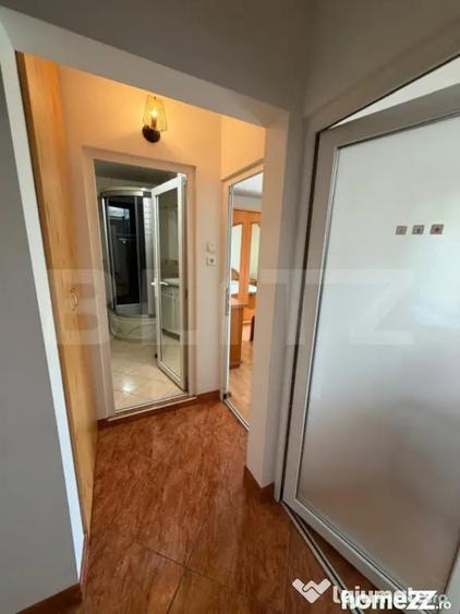 Apartament cu 3 camere decomandat în Decebal