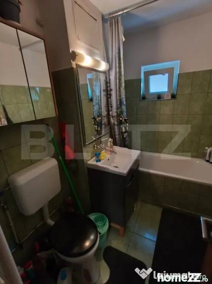 Apartament cu 2 camere decomandat în Rovine