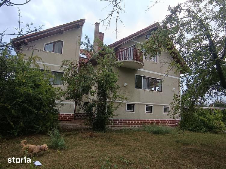 Casă cu 6 camere cu Teren 1014 Mp în Spitalul Județean
