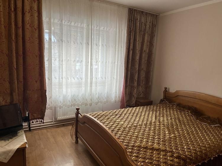Apartament cu 3 camere decomandat în Obcini