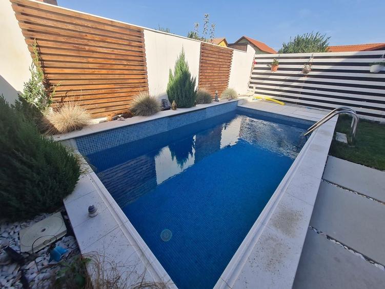 Duplex cu 3 camere cu Piscina în Chișoda