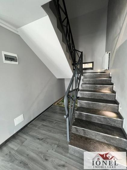 Casă individuală cu 4 camere cu Teren 500 Mp în Est