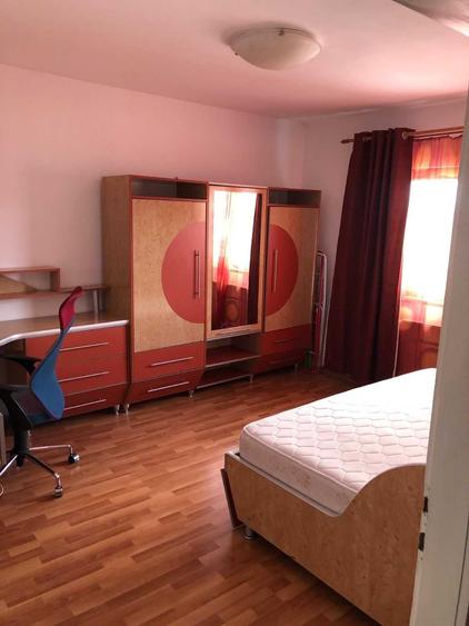 Apartament cu 3 camere în Dosu Bricii