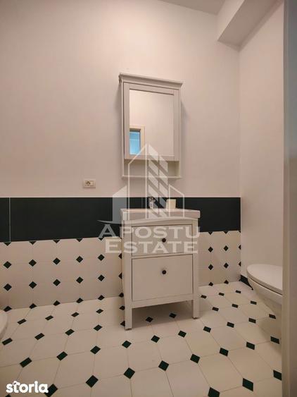 Apartament cu 3 camere, mobilat în Central