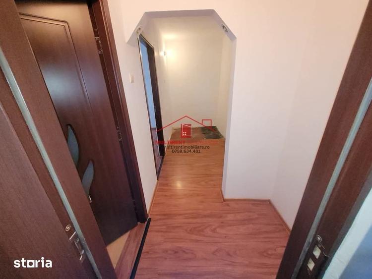 Apartament cu 3 camere decomandat în Piața Nouă
