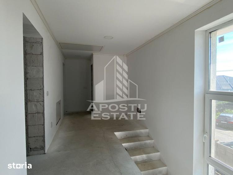 Casă cu 4 camere cu Teren 400 Mp în Săcălaz