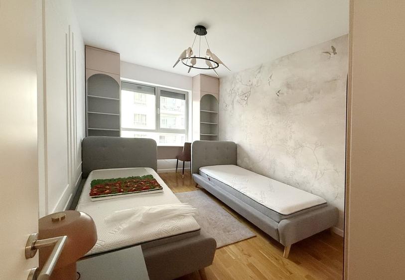 Apartament cu 3 camere decomandat în Domenii