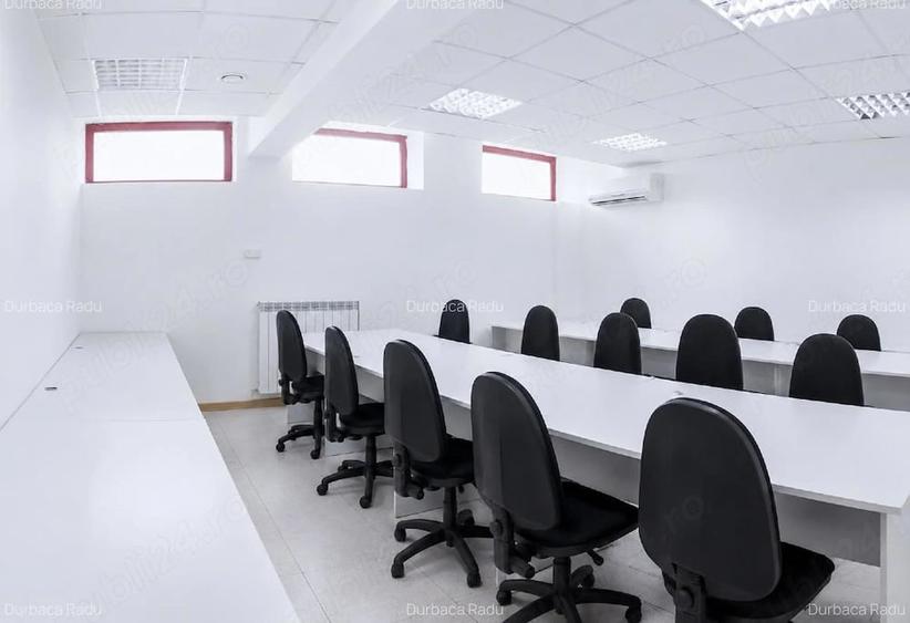 Spațiu comercial, de 300 mp, în Central