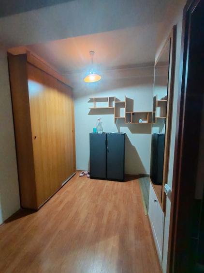 2 camere - zona hotel Diana - etaj 1/4 - mobilat si utilat - boxa si parcare - 9