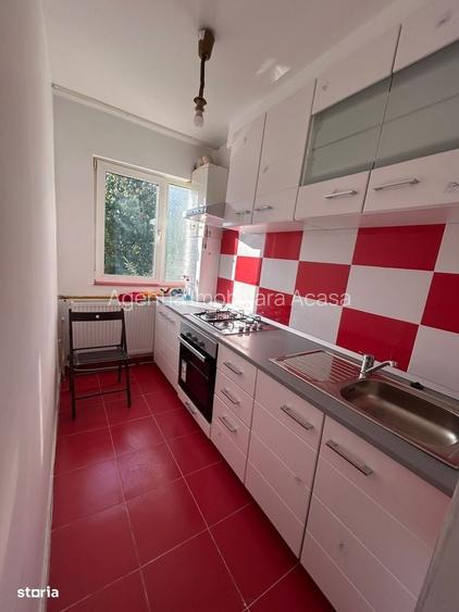 De vanzare apartament cu 2 camere si balcon, mobilat, Pret 38.000
