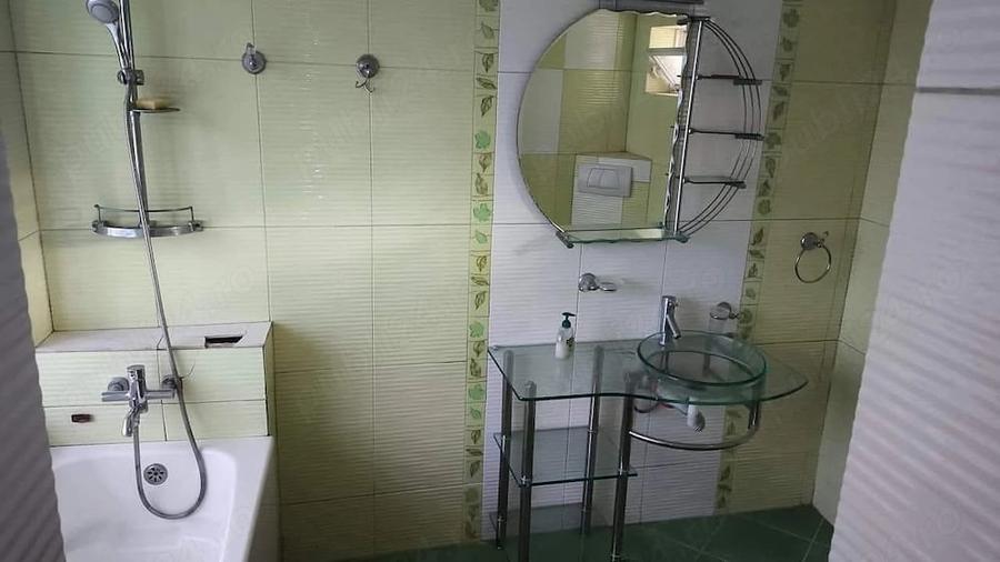 Casă cu Teren 730 Mp în Central