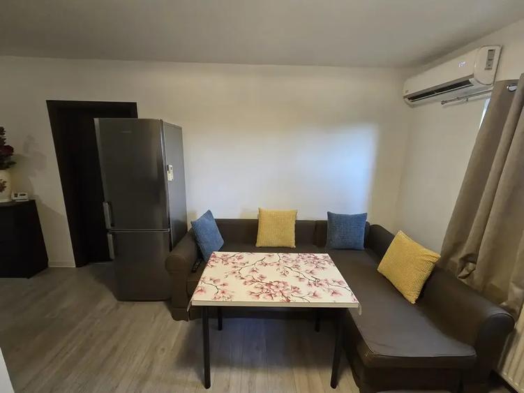 Apartament cu 2 camere decomandat, mobilat în Central