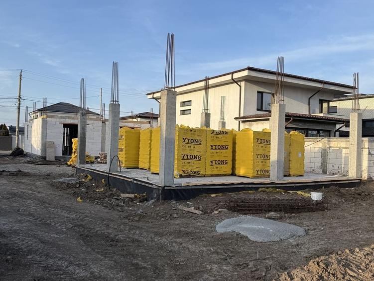 Casă cu 4 camere în Central