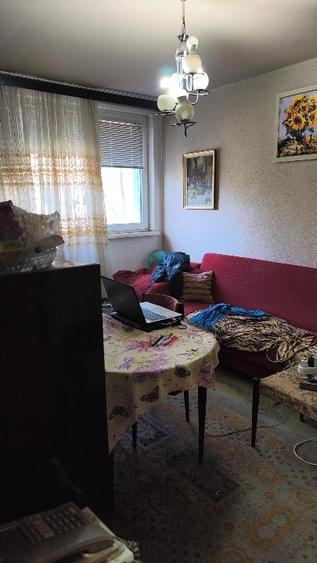 Apartament cu 4 camere semidecomandat în Drumul Taberei