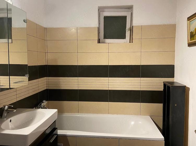 Apartament cu 3 camere semidecomandat în Circumvalațiunii