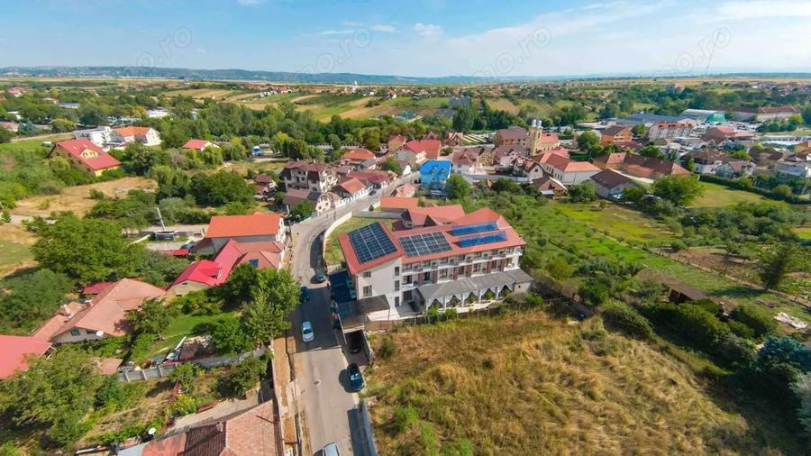 Casă cu 24 camere cu Teren 1136 Mp în Haieu