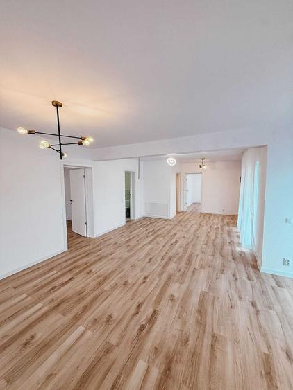 Casă cu 3 camere în Exterior Vest