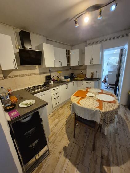 Casă cu 5 camere cu Teren 1000 Mp în Rudului
