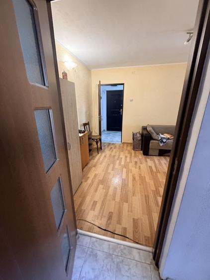 Apartament 2 camere semideomandat,etaj 1 - 4